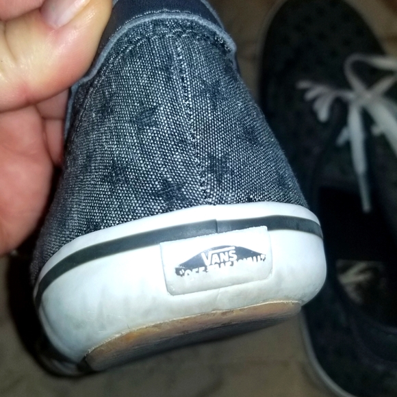 Vans - Picture 3 of 4